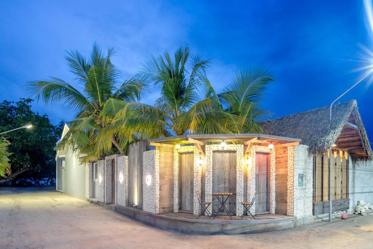 Brickwood Rasdhoo- Beach Front Buitenkant foto