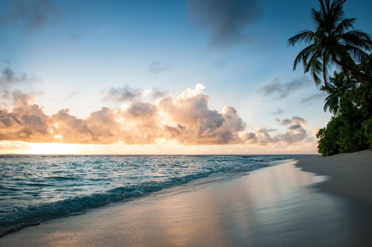 Brickwood Rasdhoo- Beach Front Buitenkant foto