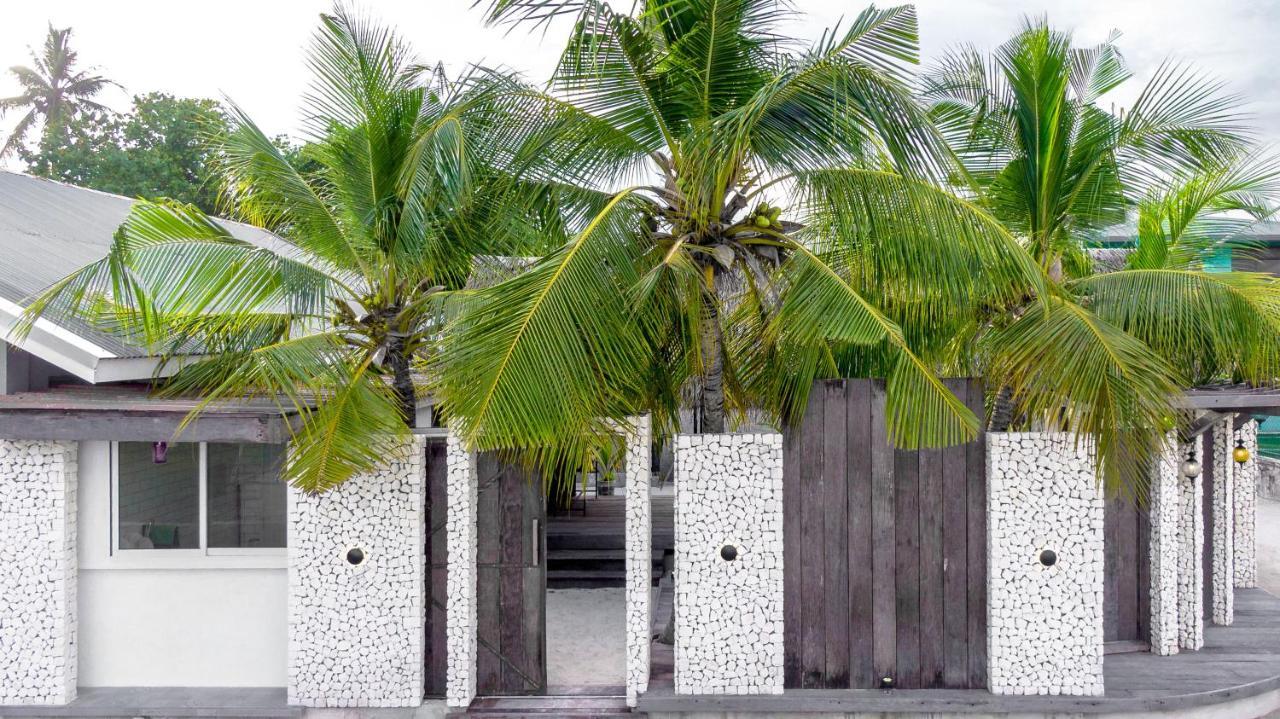 Brickwood Rasdhoo- Beach Front Buitenkant foto