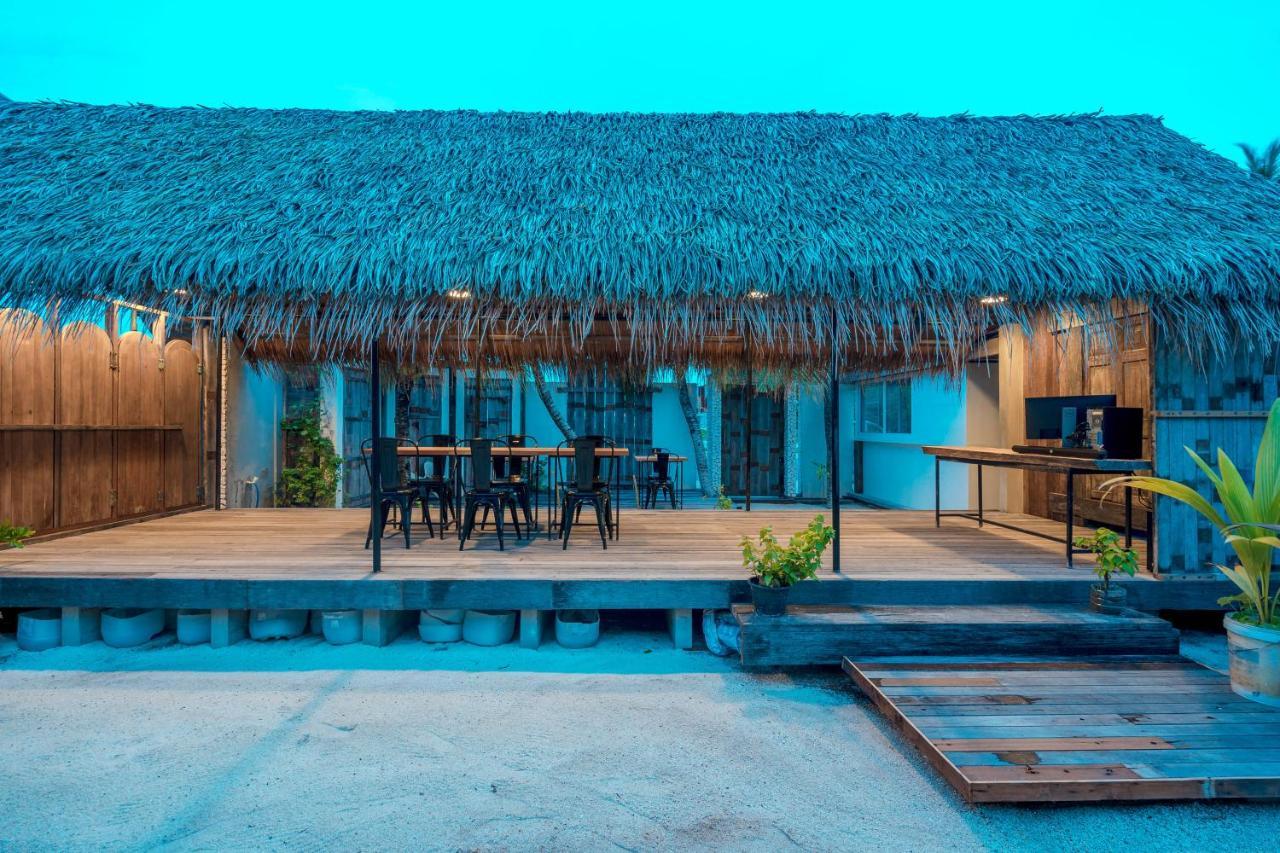Brickwood Rasdhoo- Beach Front Buitenkant foto
