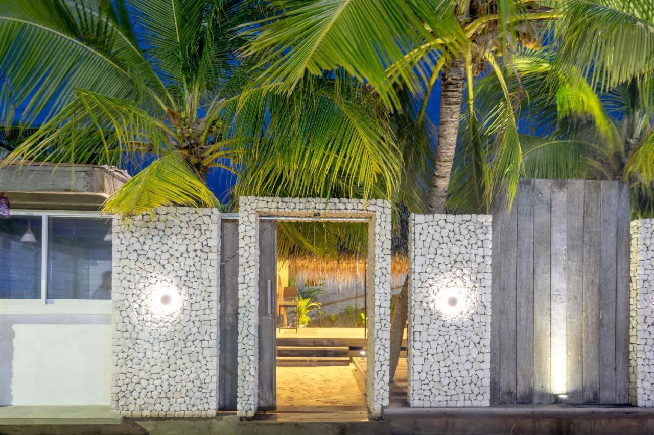 Brickwood Rasdhoo- Beach Front Buitenkant foto